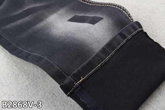 10 OZ महिला जीन्स काले / काले रंग में डेनिम फैब्रिक खिंचाव